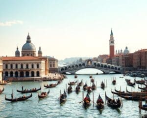 Wat zijn de bekendste bezienswaardigheden van Venetië?