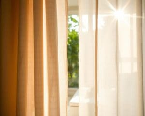 Welke linnen gordijnen zorgen voor licht en privacy?